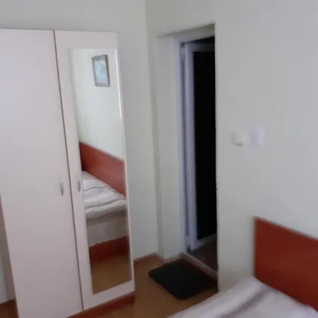 Хотел авалон 2*