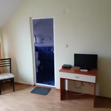 авалон Hotel 2*