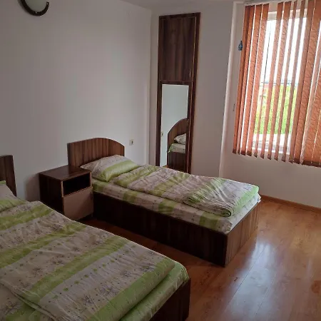 авалон Hotel 2*