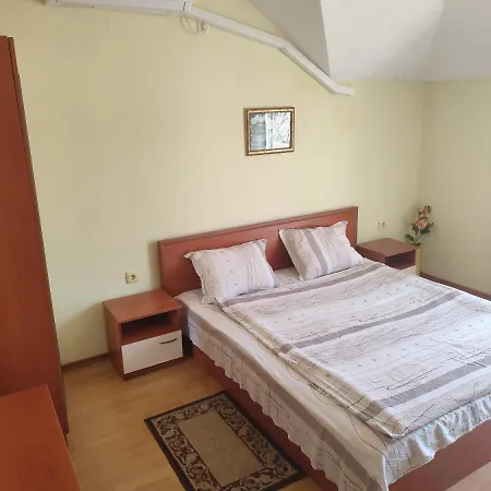 Хотел авалон