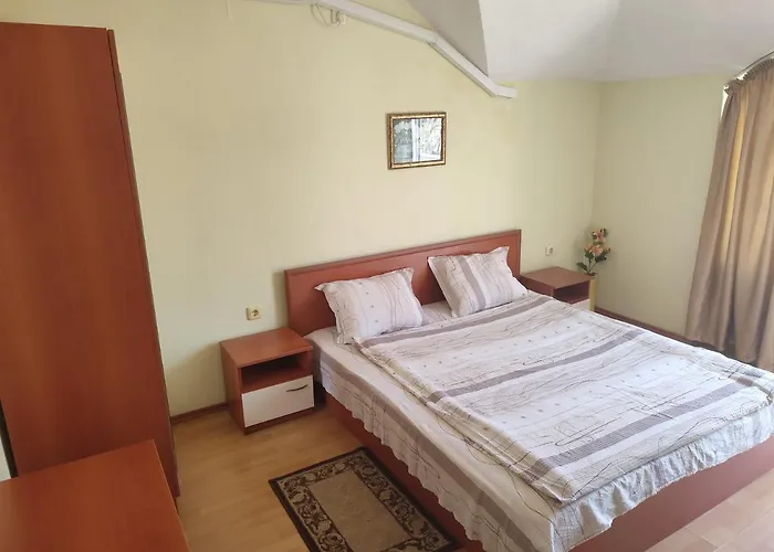 Хотел авалон