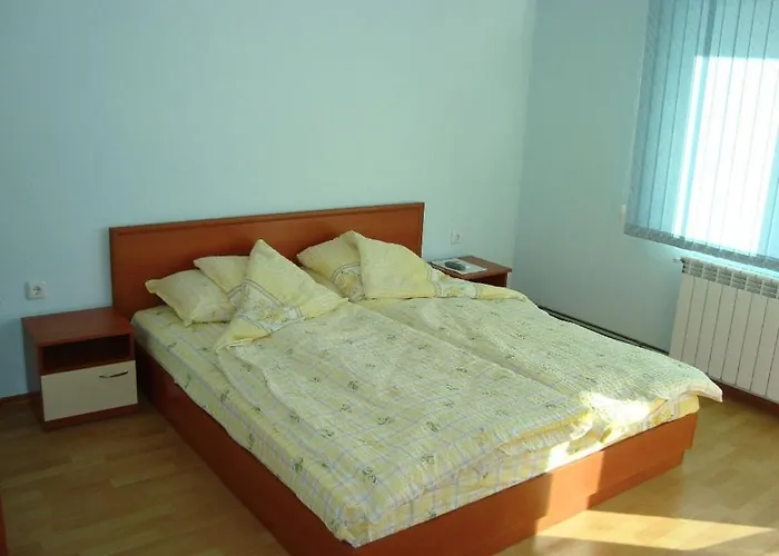 авалон Хотел