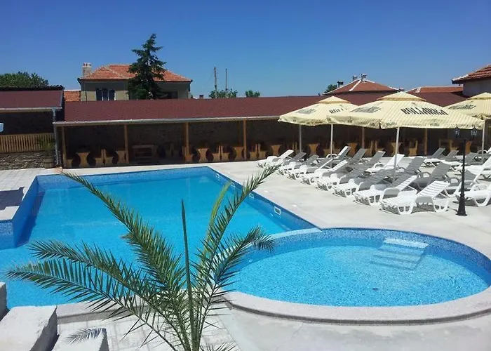 Хотел авалон